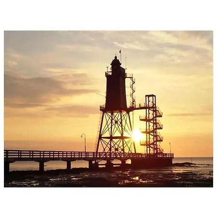 With 2 Bedrooms Dorumer Neufeld